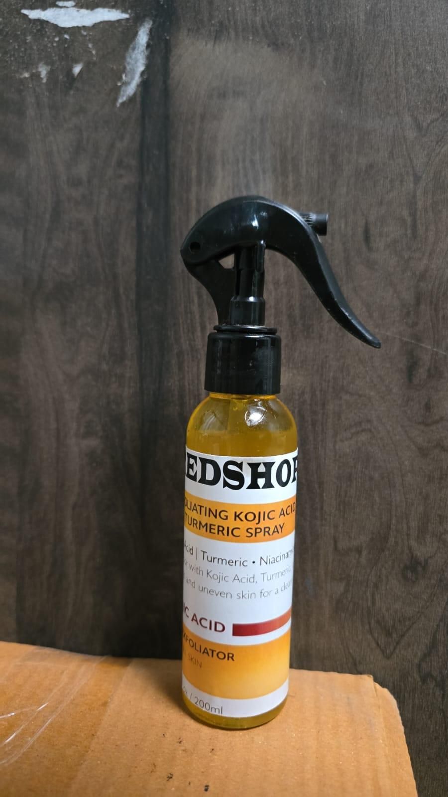 Exfoliating Kojic Acid Turmeric Spray 400 ml Pack of 2